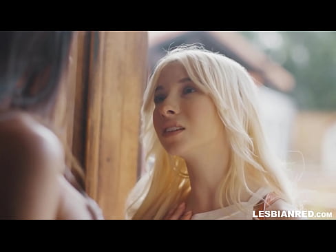 ❤️ Tüdruk tuleb paar kuud hiljem koju ja jõuab sööma oma kasuema tussu ❤ Kaunis porno at us et.hentaidude.ru