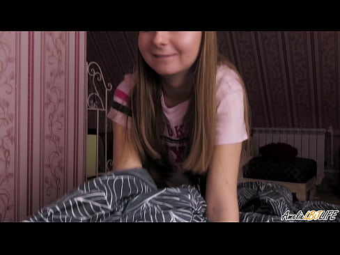 ❤️ Blondie imeb oma BFF-i sügavalt ja saab sperma suhu ❤ Kaunis porno at us et.hentaidude.ru